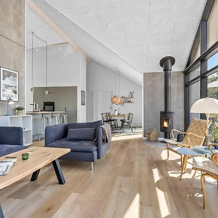 Vakantiehuis Gorgeous In With Sauna *